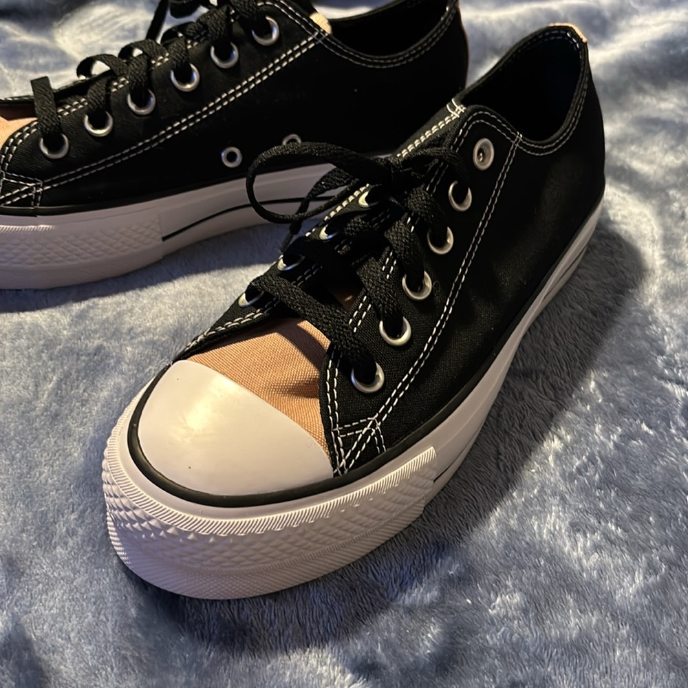 Converse Black and Tan All Star platform Sneakers size 8 (fits me like a 10) - Picture 5 of 7